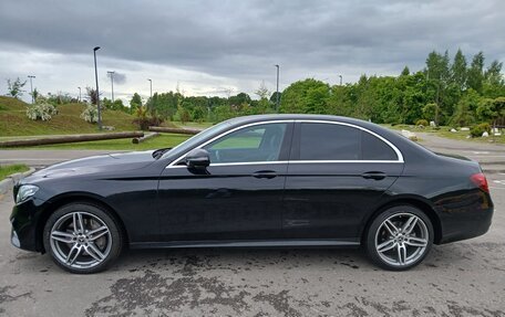 Mercedes-Benz E-Класс, 2019 год, 3 250 000 рублей, 3 фотография