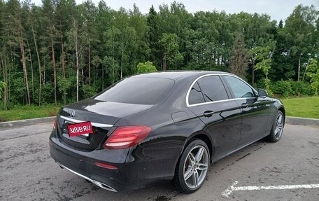 Mercedes-Benz E-Класс, 2019 год, 3 250 000 рублей, 6 фотография