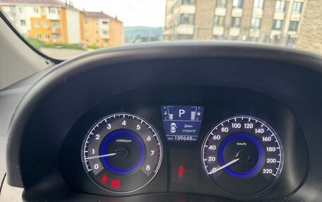 Hyundai Solaris II рестайлинг, 2014 год, 1 000 000 рублей, 8 фотография