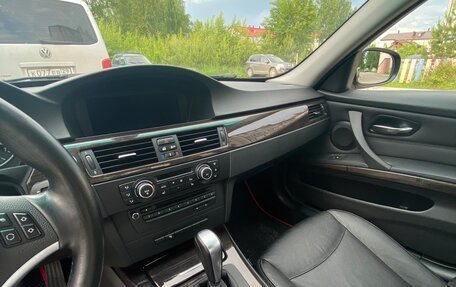 BMW 3 серия, 2011 год, 1 300 000 рублей, 10 фотография