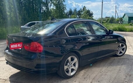 BMW 3 серия, 2011 год, 1 300 000 рублей, 3 фотография