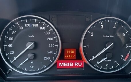 BMW 3 серия, 2011 год, 1 300 000 рублей, 15 фотография