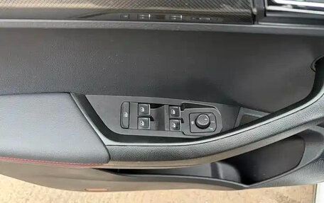 Skoda Karoq I, 2022 год, 1 820 004 рублей, 10 фотография