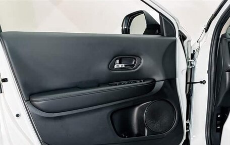 Honda Vezel, 2021 год, 1 280 000 рублей, 17 фотография