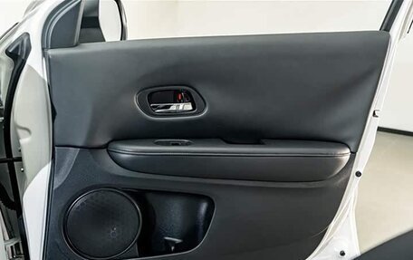 Honda Vezel, 2021 год, 1 280 000 рублей, 18 фотография