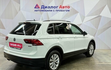 Volkswagen Tiguan II, 2020 год, 2 670 000 рублей, 8 фотография