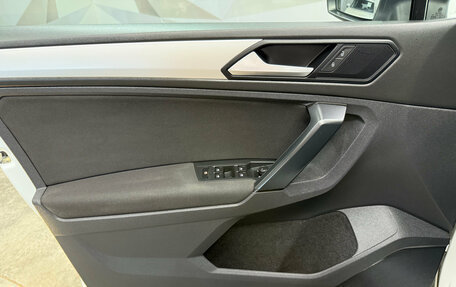 Volkswagen Tiguan II, 2020 год, 2 670 000 рублей, 13 фотография