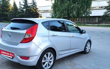 Hyundai Solaris II рестайлинг, 2012 год, 740 000 рублей, 3 фотография