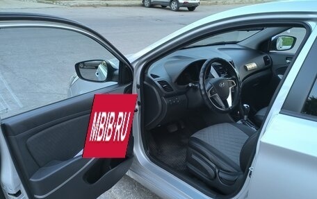 Hyundai Solaris II рестайлинг, 2012 год, 740 000 рублей, 5 фотография