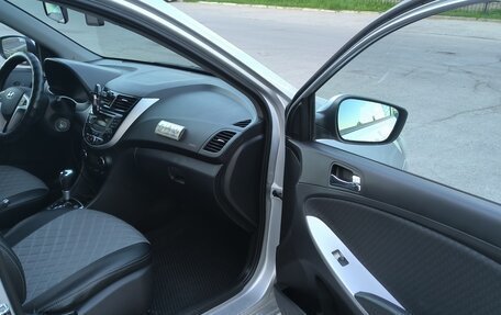 Hyundai Solaris II рестайлинг, 2012 год, 740 000 рублей, 8 фотография