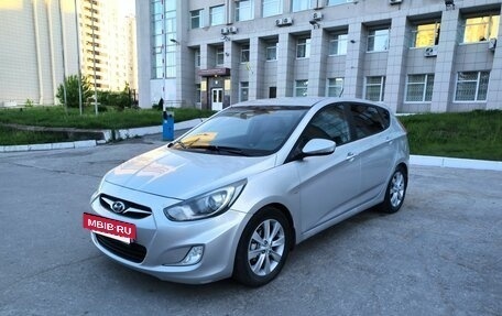 Hyundai Solaris II рестайлинг, 2012 год, 740 000 рублей, 13 фотография