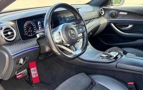 Mercedes-Benz E-Класс, 2019 год, 2 600 000 рублей, 9 фотография