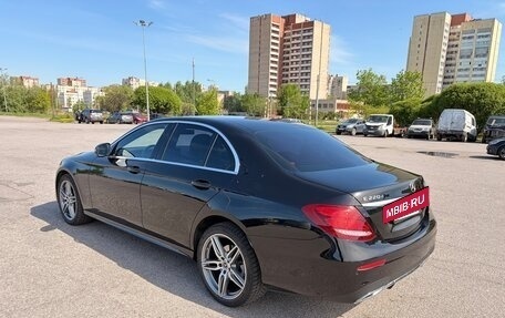 Mercedes-Benz E-Класс, 2019 год, 2 600 000 рублей, 7 фотография