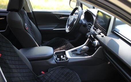 Toyota RAV4, 2020 год, 3 100 000 рублей, 2 фотография