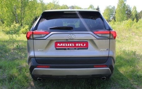 Toyota RAV4, 2020 год, 3 100 000 рублей, 5 фотография