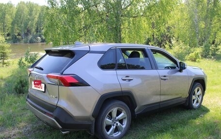 Toyota RAV4, 2020 год, 3 100 000 рублей, 9 фотография