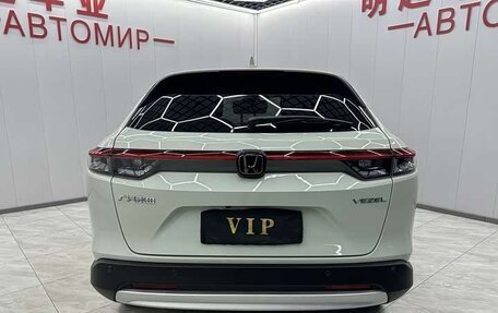 Honda Vezel, 2023 год, 1 600 000 рублей, 5 фотография