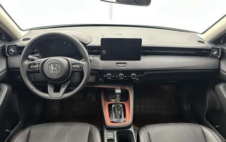 Honda Vezel, 2023 год, 1 600 000 рублей, 8 фотография