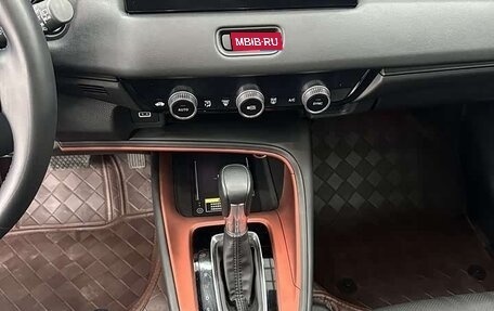 Honda Vezel, 2023 год, 1 600 000 рублей, 10 фотография