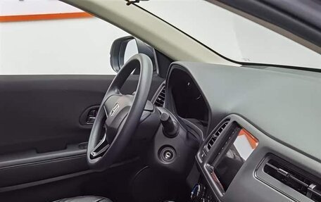 Honda Vezel, 2021 год, 1 300 000 рублей, 8 фотография