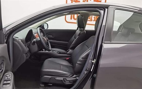 Honda Vezel, 2021 год, 1 300 000 рублей, 6 фотография