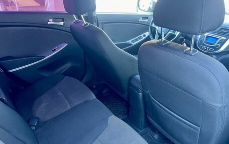 Hyundai Solaris II рестайлинг, 2013 год, 530 000 рублей, 13 фотография