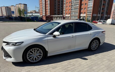 Toyota Camry, 2018 год, 2 500 000 рублей, 3 фотография