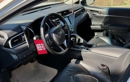 Toyota Camry, 2018 год, 2 500 000 рублей, 9 фотография