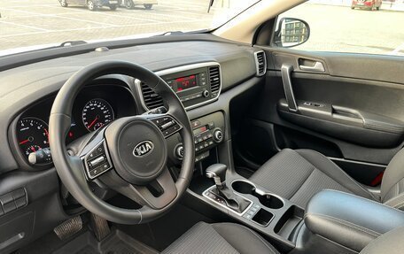 KIA Sportage IV рестайлинг, 2021 год, 2 190 000 рублей, 9 фотография