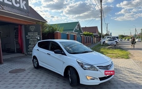 Hyundai Solaris II рестайлинг, 2015 год, 1 050 000 рублей, 2 фотография