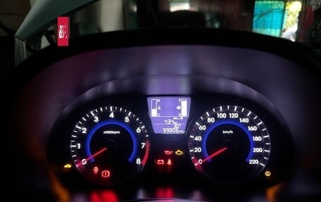 Hyundai Solaris II рестайлинг, 2015 год, 1 050 000 рублей, 7 фотография