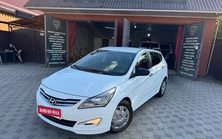 Hyundai Solaris II рестайлинг, 2015 год, 1 050 000 рублей, 6 фотография
