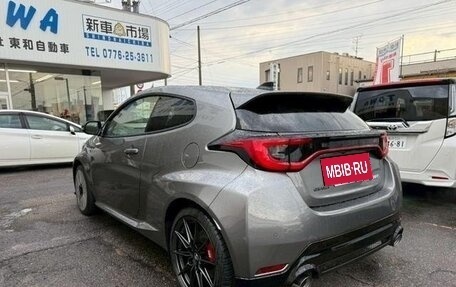 Toyota Yaris, 2025 год, 4 900 000 рублей, 14 фотография