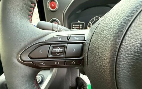 Toyota Yaris, 2025 год, 4 900 000 рублей, 28 фотография
