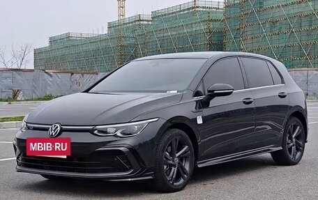 Volkswagen Golf VIII, 2023 год, 1 980 000 рублей, 3 фотография