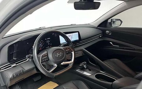 Hyundai Elantra, 2021 год, 1 300 000 рублей, 9 фотография