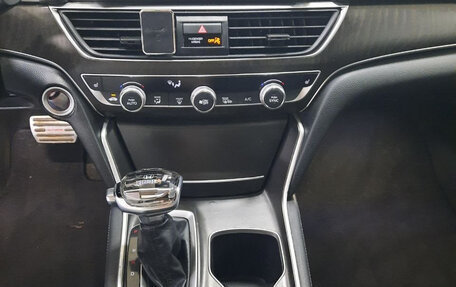 Honda Accord IX рестайлинг, 2019 год, 2 450 000 рублей, 18 фотография