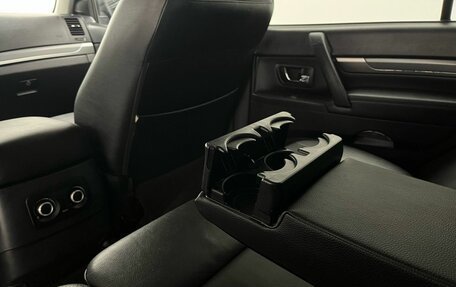Mitsubishi Pajero IV, 2011 год, 1 690 000 рублей, 16 фотография