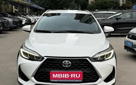 Toyota Yaris XP150 рестайлинг, 2023 год, 1 300 000 рублей, 2 фотография