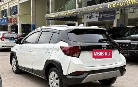 Toyota Yaris XP150 рестайлинг, 2023 год, 1 300 000 рублей, 6 фотография