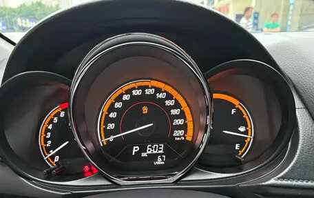 Toyota Yaris XP150 рестайлинг, 2023 год, 1 300 000 рублей, 8 фотография