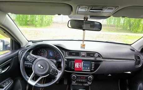 KIA Rio IV, 2018 год, 1 407 000 рублей, 10 фотография