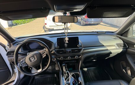 Honda Accord IX рестайлинг, 2018 год, 2 200 000 рублей, 22 фотография