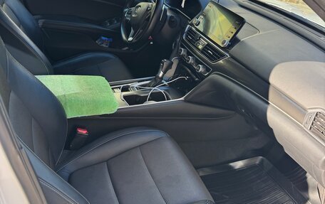 Honda Accord IX рестайлинг, 2018 год, 2 200 000 рублей, 21 фотография