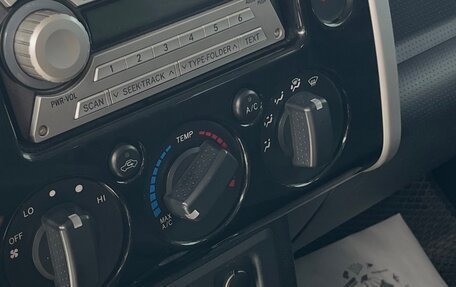 Toyota FJ Cruiser, 2008 год, 3 230 000 рублей, 2 фотография