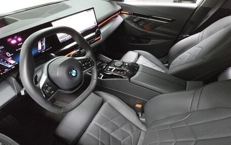 BMW 5 серия, 2025 год, 7 100 311 рублей, 5 фотография