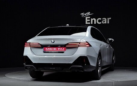 BMW 5 серия, 2025 год, 7 100 311 рублей, 3 фотография