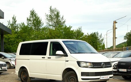 Volkswagen Caravelle T6 рестайлинг, 2016 год, 1 949 000 рублей, 3 фотография