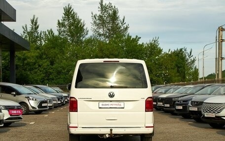 Volkswagen Caravelle T6 рестайлинг, 2016 год, 1 949 000 рублей, 5 фотография