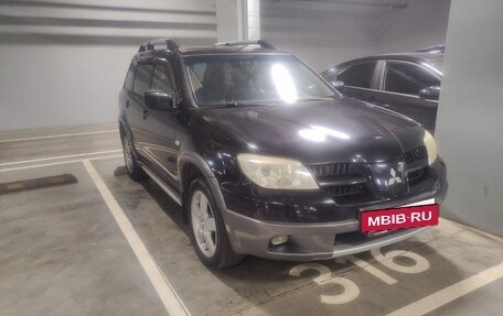 Mitsubishi Outlander III рестайлинг 3, 2006 год, 550 000 рублей, 11 фотография